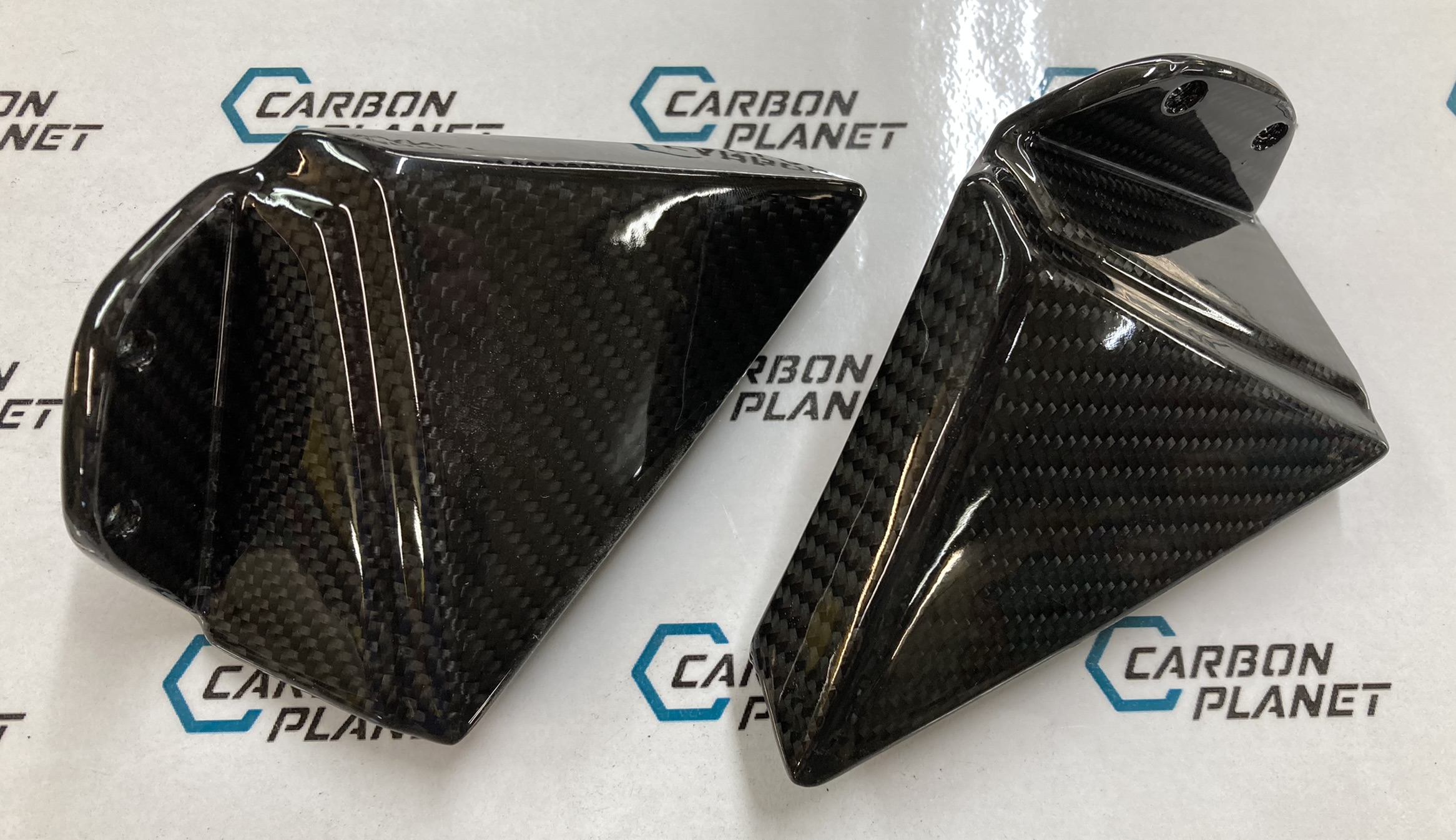 thumbnail image 2 of FLEX PUR Lancia Ypsilon Rear Wing Spoiler - Primed Polyurethane (F140P-TR140-5) - Made In Italy 2 of 4